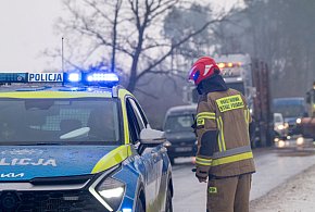 OBLODZENIE. Trudne warunki na drogach! Ciężarowe stanęły-25720