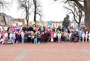 Uczniowie tucholskiej "Jedynki" powitali nadchodzącą wiosnę / ZDJĘCIA + FILM
