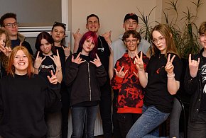 TOK&ROCK na dużej scenie Tucholskiego Ośrodka Kultury. Z gośćmi! / ZDJĘCIA FILMY