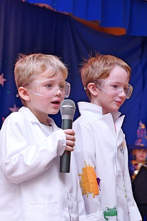 Mądre przedstawienie Przedszkola nr 1 w Tucholi. Tolerancja naszą siłą-4957