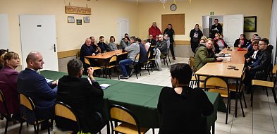 Co z blachami na drodze w Wełpinie? Powiat przyjechał zapowiedzieć zmiany! / FOTO-24428