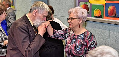 Spotkanie opłatkowe osób starszych i samotnych w Cekcynie / ZDJĘCIA-25348