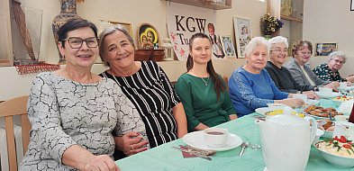 Tucholskie gospodynie zakończyły karnawał „śledzikiem”