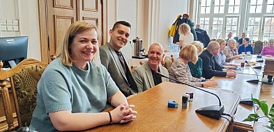 Ratusz sypnął kasą na: Parafiadę, galę boksu i szkółkę wędkarską