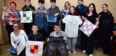 Kęsowo: Drugie życie jeansu. Młodzi odkryli pasję do szycia