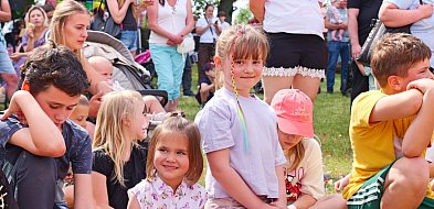 Park w Kęsowie wypełniony całym rodzinami. Para klaunów nadała ton imprezie! FOT