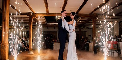 Jakie fajerwerki na wesele wybrać? Praktyczny poradnik