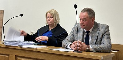 Urbański kontra wójt Kożuch PRZED SĄDEM. Budowlaniec domaga się pieniędzy od gminy