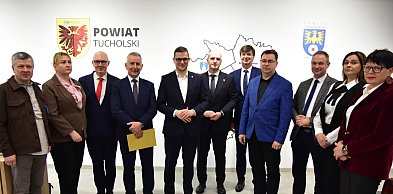 Wizyta wojewody Michała Sztybla w powiecie tucholskim. Czego dotyczyła? / ZDJĘCIA