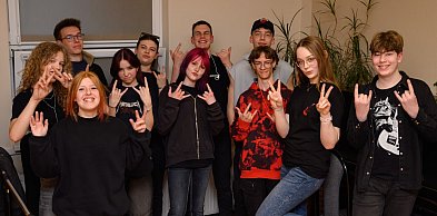 TOK&ROCK na dużej scenie Tucholskiego Ośrodka Kultury. Z gośćmi! / ZDJĘCIA FILMY