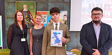 Językiem angielskim posługują się tak samo dobrze jak polskim. A może i... lepiej?