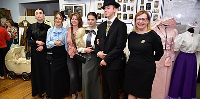 Jak ubierali się dawniej tucholanie? Wystawa pełna wspomnień / ZDJĘCIA