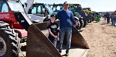 I Dni Pola cekcyńskiej firmy Pestrol z powodzeniem i zainteresowaniem / FOTO + FIl