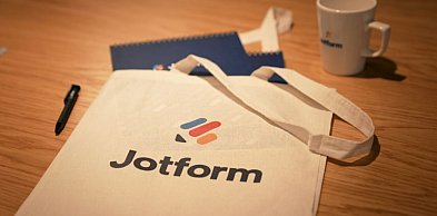 Na co zwrócić uwagę, zamawiając torby reklamowe? Druk online
