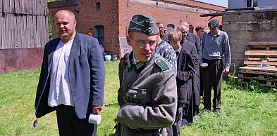 Dawne zabudowania w Bysławiu zamieniły się w plan filmowy "Pięci z Borów".