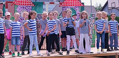 Rodzinna "Trójka". Tłum rodziców i dzieci podczas dorocznego festynu ZDJĘCIA FILMY