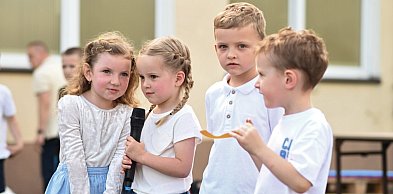 Stobno i ostatni szkolny festyn. Społeczność szkoły trzyma się razem / ZDJĘCIA