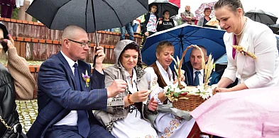 Dożynki gminne w Woziwodzie skąpane w deszczu-23470