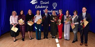 Tuchola: Gminne obchody Dnia Edukacji Narodowej. Przyznano nagrody burmistrza-23994