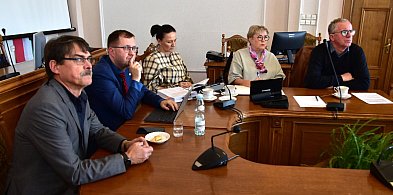 Komisja przyjęła petycję mieszkańców Lubierzyna-24422