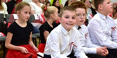 W Kiełpinie śpiewem, tańcem i uśmiechem wyrazili miłość do Ojczyzny / ZDJĘCIA-24446