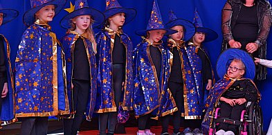 Tolerancja naszą siłą. Mądre przedstawienie dzieci z Przedszkola nr w Tucholi /FOT-24692