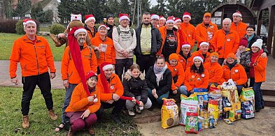 Morsowali i wsparli przytulisko w Bysławiu. Morsy z Bysławia w święta też...-25417