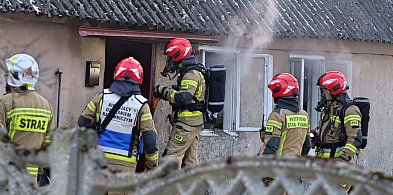 Lubiewice. W wyniku pożaru mężczyzna stracił dach nad głową... / ZDJĘCIA-25552