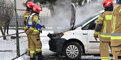 Tuchola: Dlaczego na ul. Kościuszki doszło do pożaru komory silnika w osobówce?-25603