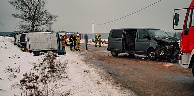 AKTUALIZACJA: 9 osób poszkodowanych w wypadku dwóch busów w Śliwicach / ZDJĘCIA