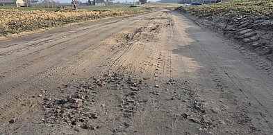 Gmina Tuchola. Firma Czesława Pawłowskiego zadba o drogi gruntowe