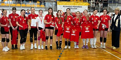 Licealistki z Tucholi siatkarskimi wicemistrzyniami województwa