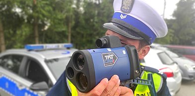Jechali z o wiele za dużą prędkością! Pożegnali się z prawem jazdy