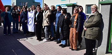 Tuchola: Protest pracowników inspektoratu Zakładu Ubezpieczeń Społecznych / FOTO