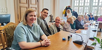 Ratusz sypnął kasą na: Parafiadę, galę boksu i szkółkę wędkarską