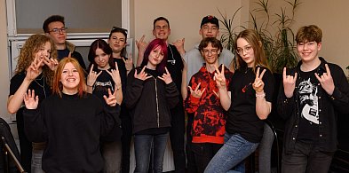 TOK&ROCK na dużej scenie Tucholskiego Ośrodka Kultury. Z gośćmi! / ZDJĘCIA FILMY