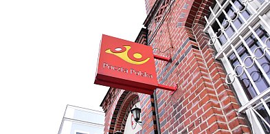 Od czego zależą godziny pracy placówek pocztowych?