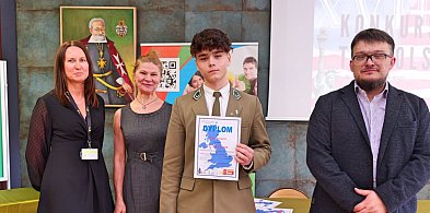 Językiem angielskim posługują się tak samo dobrze jak polskim. A może i... lepiej?