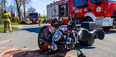 Sobota, Kęsowo. Niebezpieczne zdarzenie z udziałem motocyklisty i kierowcy auta