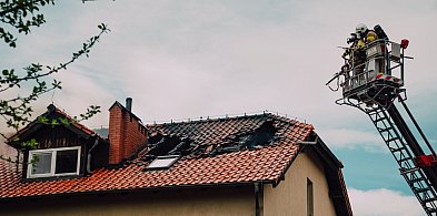 Śliwice. Pożar NA PLEBANII! Dym wydostawał się z poddasza / ZDJęCIA