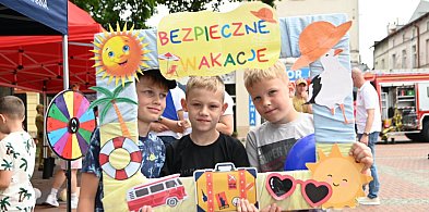 Bezpieczne wakacje na rynku w Tucholi / ZDJĘCIA