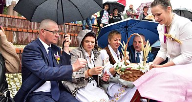 Dożynki gminne w Woziwodzie skąpane w deszczu-23470