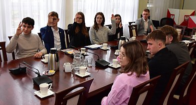 Wykluczenie komunikacyjne. Młodzież odwaliła robotę za dorosłych!-24299