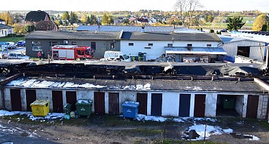 TUCHOLA: Duży pożar przy Chopina. Paliła się stolarnia, skup złomu, warsztat / FOT-24332