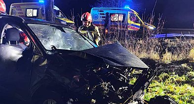 Nocny wypadek między Stobnem a Raciążem. Trzy osoby trafiły do szpitali-24831