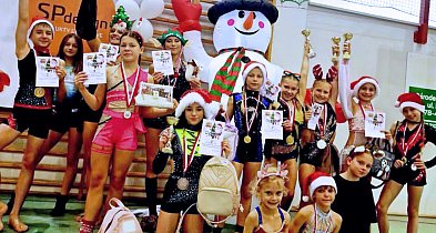 Sportowy Fitness zakończył rok startów. Szczecinek sypnął medalami.  NOWOŚCI-25230