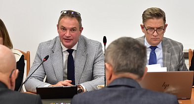 Wójt Kożuch rok kończy z wyrazem uznania ze strony radnych – podwyżką-25260