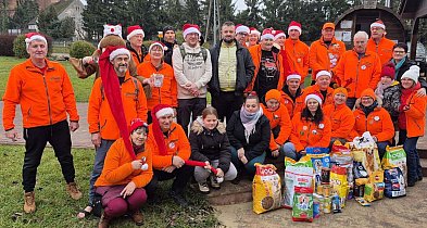 Morsowali i wsparli przytulisko w Bysławiu. Morsy z Bysławia w święta też...-25417