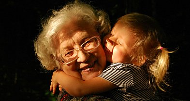 Nowoczesny portret wnuków – pomysł na prezent, który wzruszy Babcię i Dziadka-25537