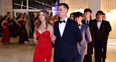 Tuchola: Studniówka "Nowodworka" / POLONEZ